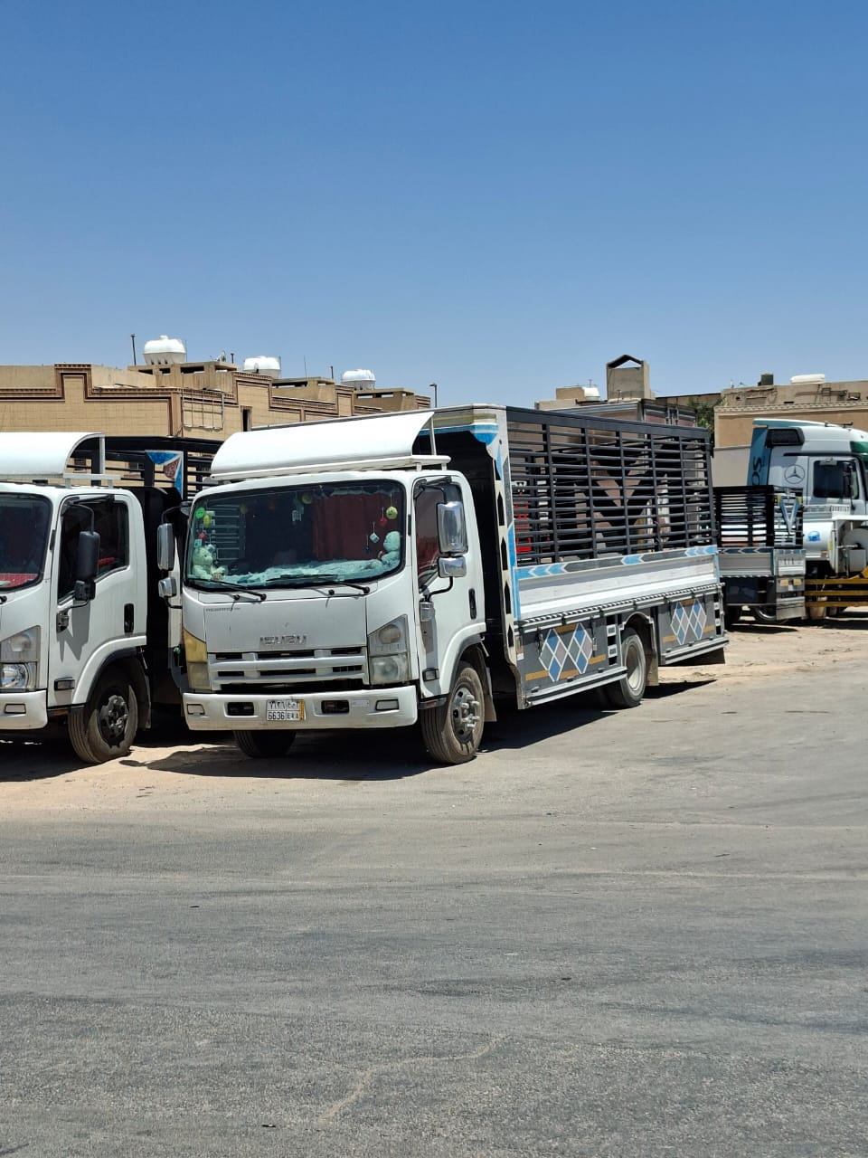 naeem own trucks